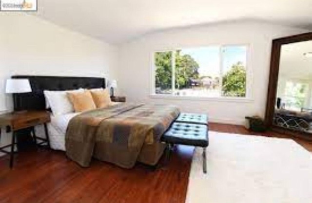 Private Studio Apartment with Huge Kitchen