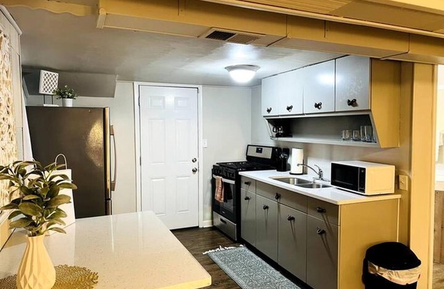 Private Studio Apartment in Miller Beach