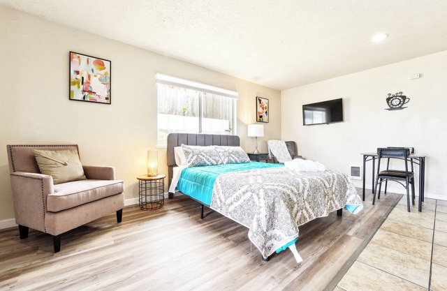 Private Studio Retreat Near Beach & Monterey Bay!