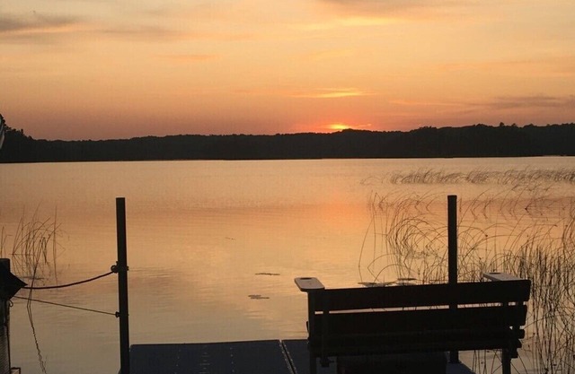 Sugar Lake Home, Ponton, Kyakes, 30 Minuten von Grand Rapids