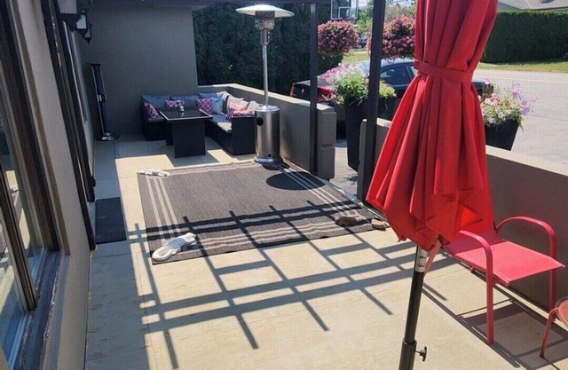 Private suite close to downtown & on the wine trail