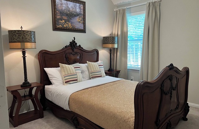Private Suite in North Woodlands Gated Community - Near Hospitals