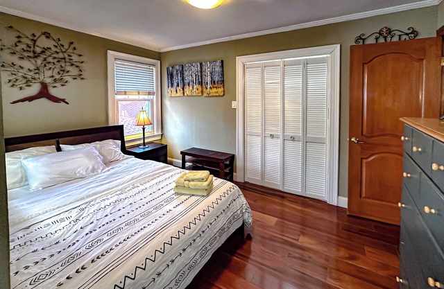 Private Suite w bath Bayside walk to LIRR