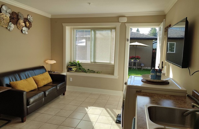 Private Suite with King Bed. Ground Level