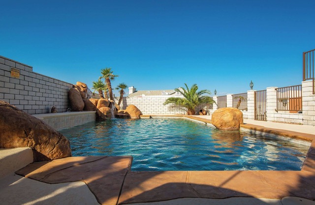 PRIVATE SWIMMING POOL (3340) 3BD/3BA, Sleeps 8