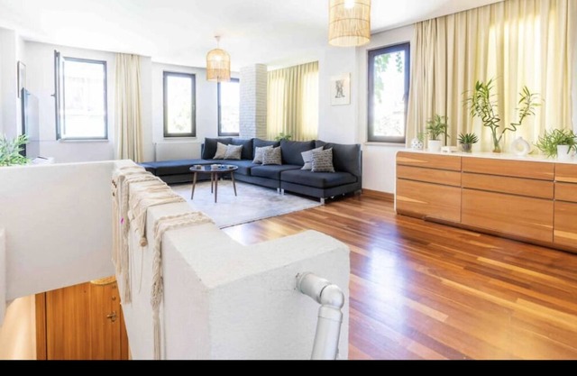 Private Triplex House in City Center