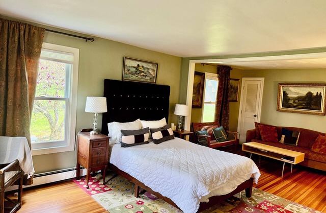 Charming farmhouse in scenic Kerhonkson with WiFi, AC, pool!