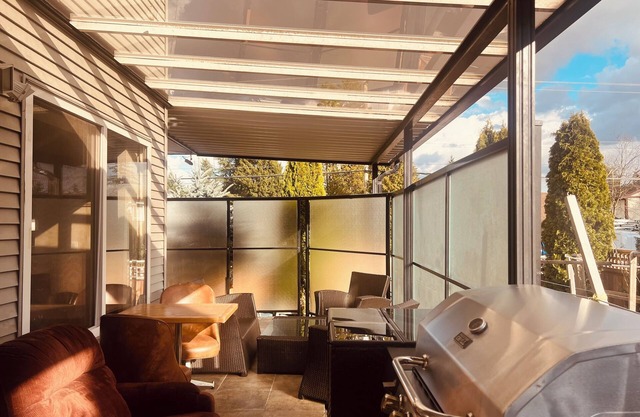 Private Upper Bedroom B in a Home/Shared Living Space