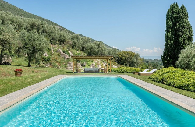 Alleinstehendes Ferienhaus mit privatem Pool, Klimaanlage, W-LAN, TV, Innenhof, bei Lucca