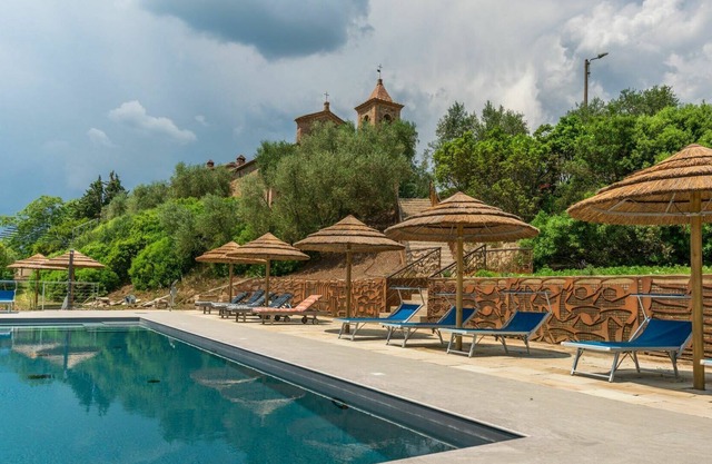 Alleinstehendes Ferienhaus mit W-LAN, Klimaanlage, privatem Pool, TV, Haustiere erlaubt, Parkplatz