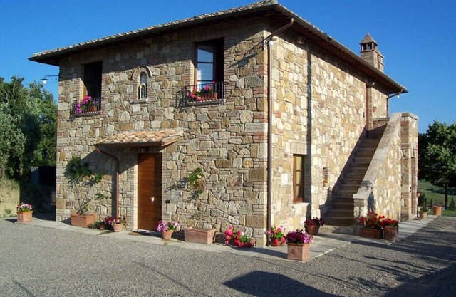 Alleinstehendes Ferienhaus mit Klimaanlage, W-LAN, privatem Pool, TV, Innenhof, bei Montepulciano