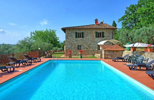 Alleinstehendes Ferienhaus mit W-LAN, privatem Pool, Klimaanlage, TV, Innenhof, bei Arezzo