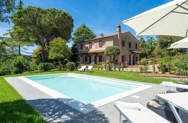 Wunderbares alleinstehendes Ferienhaus mit W-LAN, privatem Pool, Klimaanlage, TV, bei San Gimignano