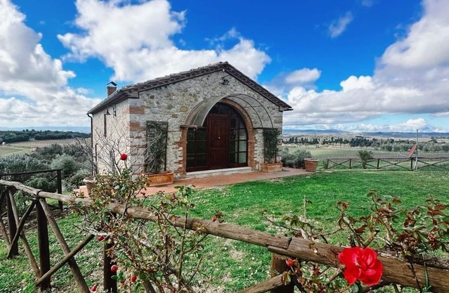 Private Villa With Panoramic Views and Walking Distance to Restaurants