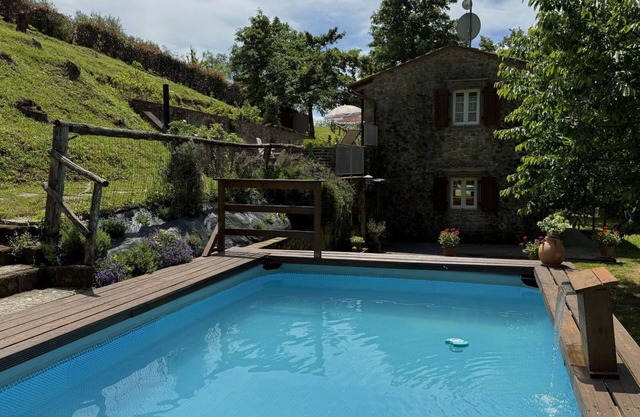 Alleinstehendes Ferienhaus mit W-LAN, privatem Pool, Klimaanlage, TV, Terrasse, Panoramablick