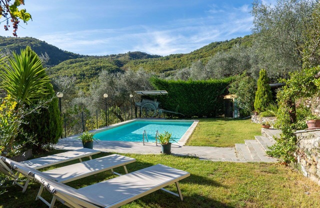 Alleinstehendes Ferienhaus mit privatem Pool, W-LAN, Klimaanlage, TV, Innenhof, Panoramablick