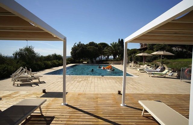 Alleinstehendes Ferienhaus mit Klimaanlage, W-LAN, privatem Pool, TV, Terrasse, Panoramablick
