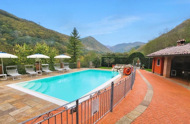 Liebevoll restauriertes Ferienhaus mit privatem Pool, 2. Außenküche, atemberaubender Aussicht