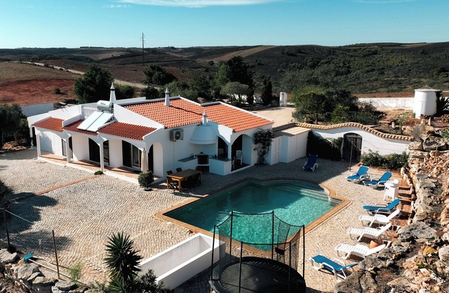 Tolle Villa mit privatem Pool in der Nähe von Stränden