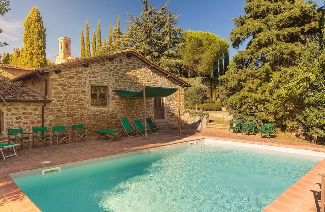 Alleinstehendes Ferienhaus mit W-LAN, privatem Pool, TV, Terrasse, bei Greve In Chianti