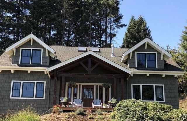 Private Vineyard Lodge retreat on 5 acresn
