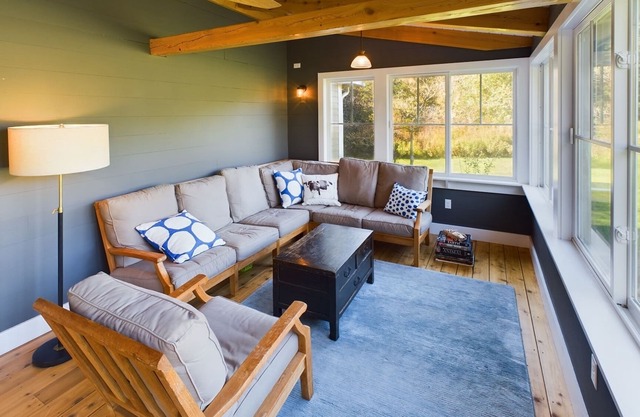 Private VT escape with views, soaking tub and luxury kitchen - pets welcome!