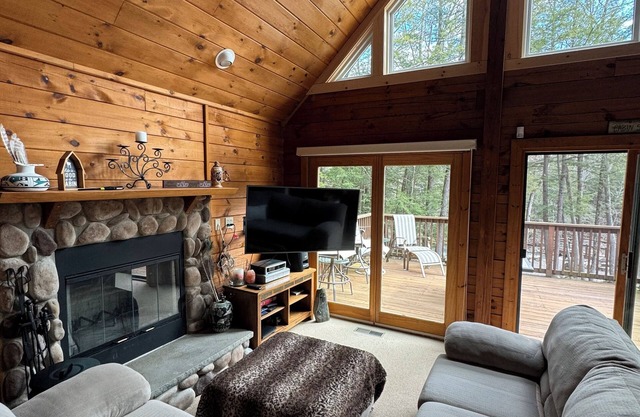 Private Waterfront Cabin - Catskill / Athens