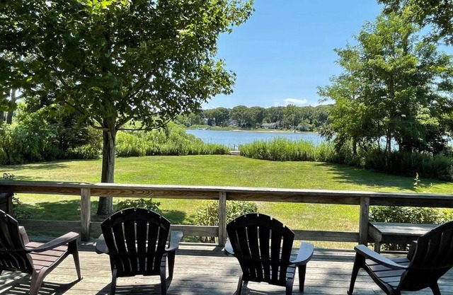 Private Waterfront home Dock Kayak walk to Southold, near Greenp