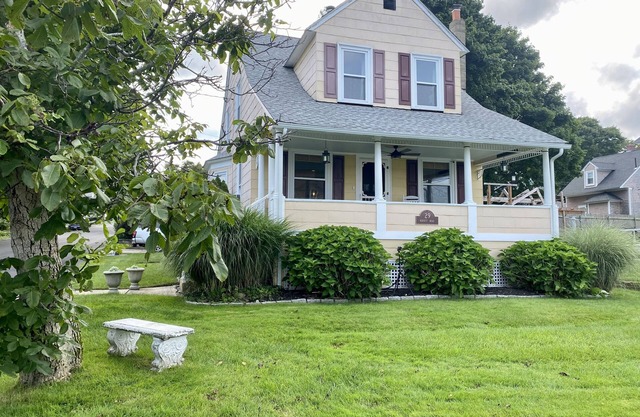 Private Waterfront Home in Warwick Neck on Narragansett Bay!