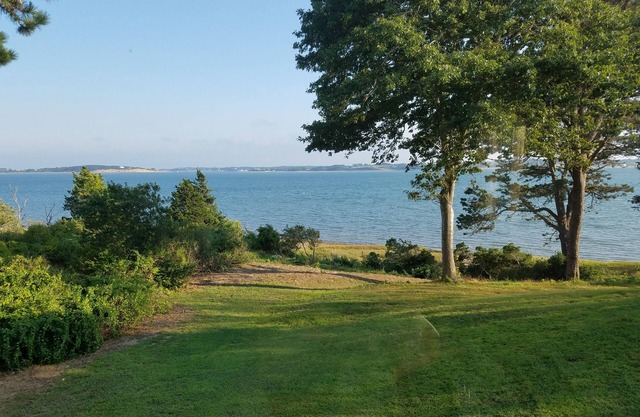 WATERFRONT nach Hause w / PRIVATE BEACH in Pleasant Bay. Perfekt für Familien