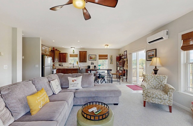 Private Well-Appointed Home W/ Free WiFi, Furnished Deck, Full Kitchen & More