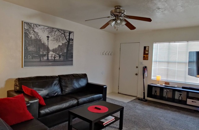 Privates Haus in Winslow, Arizona, weniger als 1,6 km von der I-40 und der Route 66 entfernt