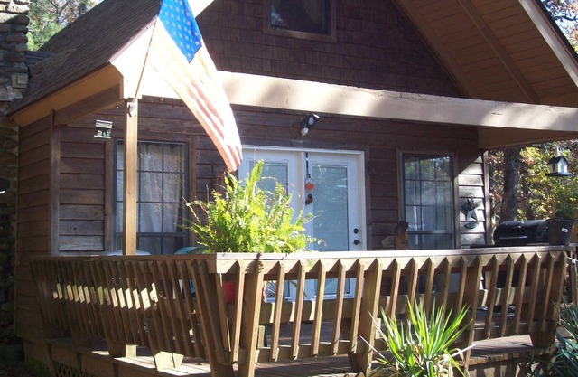 Chalet in Privatbesitz auf dem Gipfel des Mt. Nebo in Arkansas