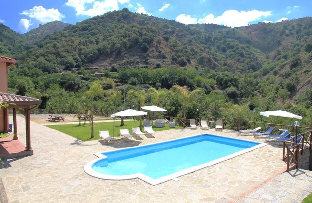 Profetina Village