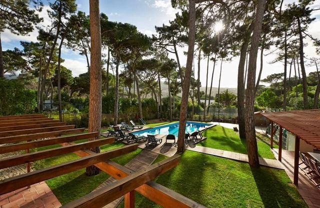 (PROMO- 20% Rabatt) "Das Gelbe Haus" - Relax für Große Familie in Colares / Sintra