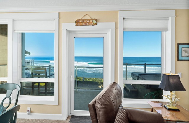 * Promo!* Ecke Oceanfront Condo / Private Whirlpool / Hallenbad / WiFi und vieles mehr!
