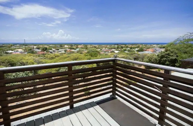 PROMO 5% WEEKLY/10% MONTHLY DISC. Private 2 bedroom property with amazing view