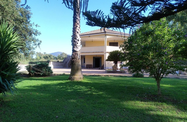 PROMOTION ALGHERO - KOMFORTABLE VILLA AUF DEM LANDE IN DER NÄHE DES MEERES
