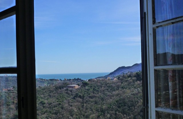 Förderung! Haus und Garten mit herrlichem Blick auf das Meer.