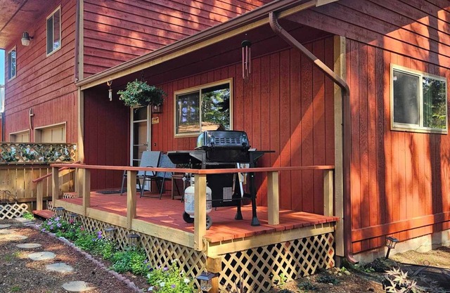 Graceful Getaway Studio - Lake Cushman and Olympic National Forest Await!