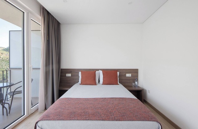 Property In A Holiday Village 'Quinta Da Pedra Caldeira H' with Mountain View and Air Conditioning