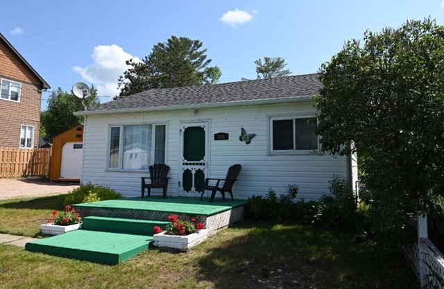 Property located close to the beach, park, grocery store and restaurants.