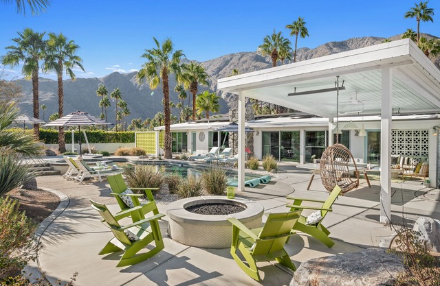 Das Ultimative: 4BD / 3. 5BA, Pool, Spa, Blick auf die Berge, tierfreundlich und Misting Sys