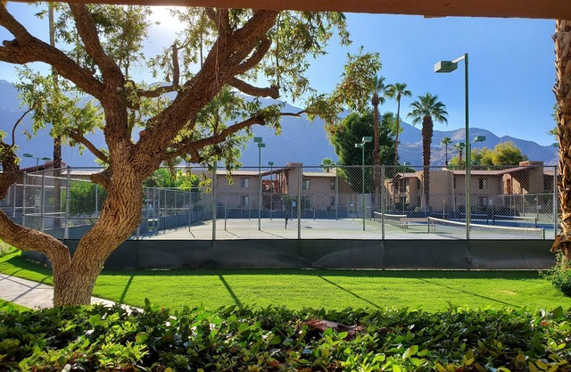 Schöne 2-Bett / 2 Bad Master-Suiten in Palm Springs