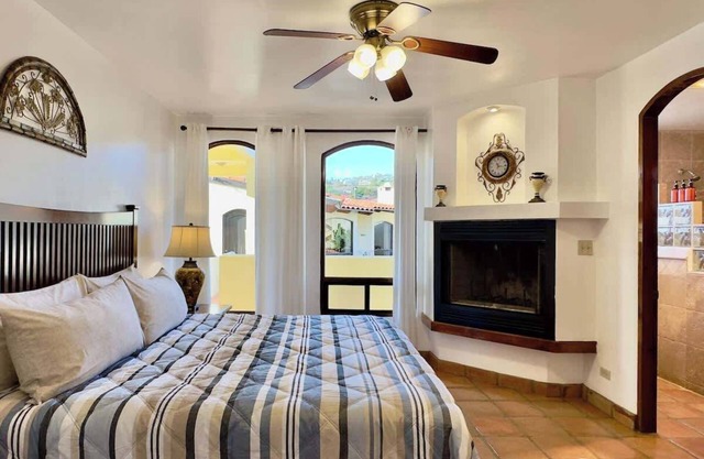 Puerto Nuevo Surf Villa Flores 2BR with pool