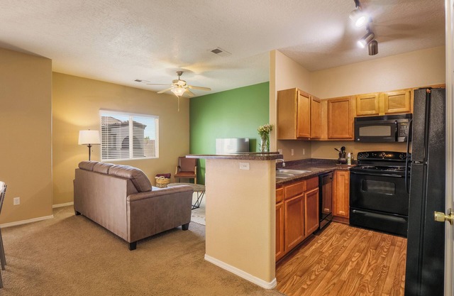 ~Pueblo Paradise~ Come Inside, Your Enchanting Oasis Awaits!