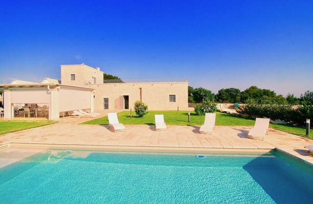 PUGLIA BELLA - Cinco Habitaciones Villa, Capacidad 11
