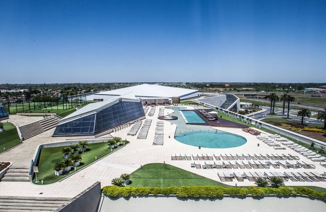 Pullman Rosario City Center Hotel