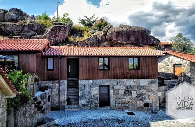 Pura Vida Matos House