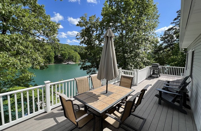Pura Vida: Updated Norris Lakefront Home w/ Private Covered Dock & 2 Kayaks Inc